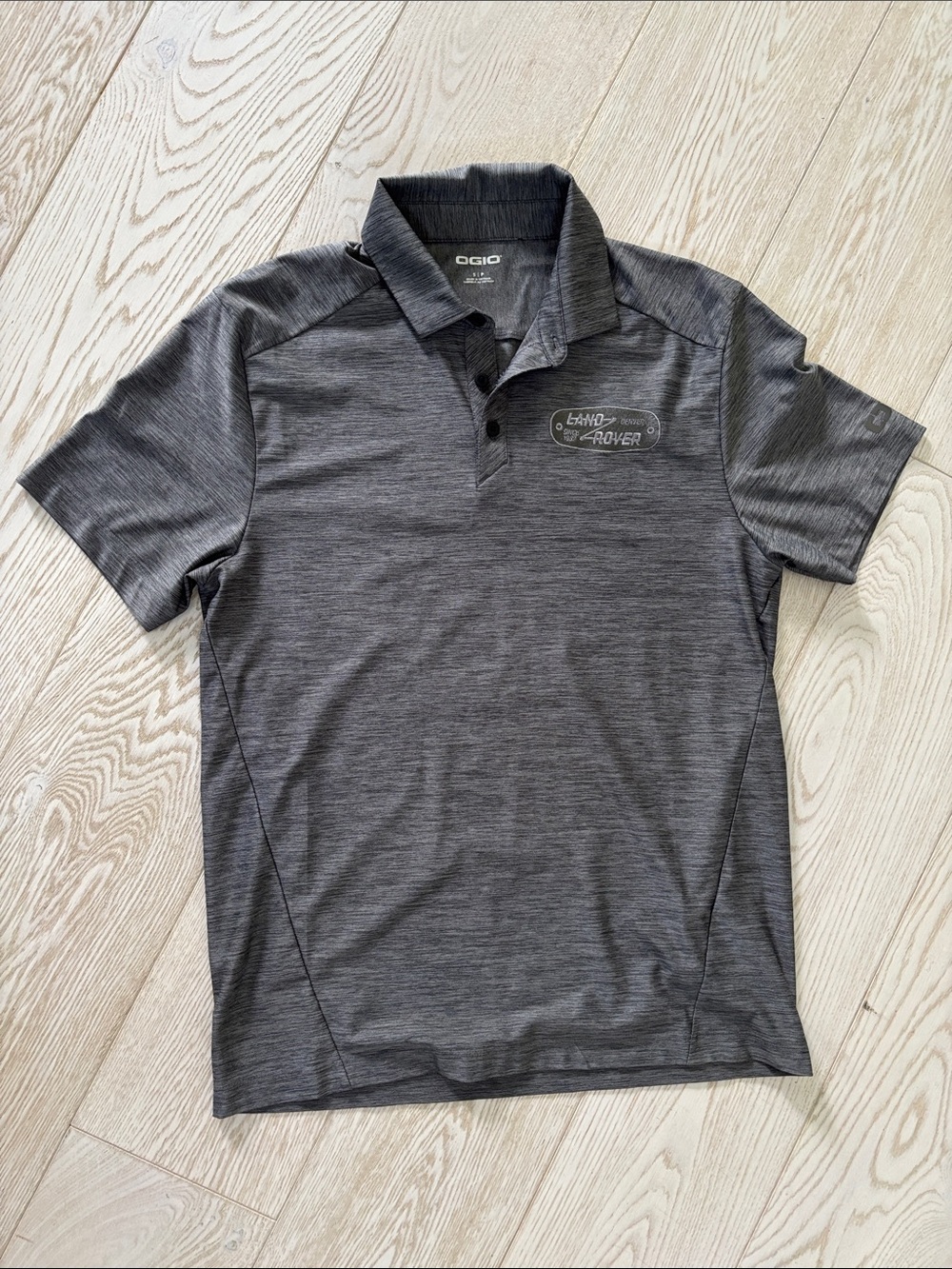 Men’s size small Ogio Land Rover polo.